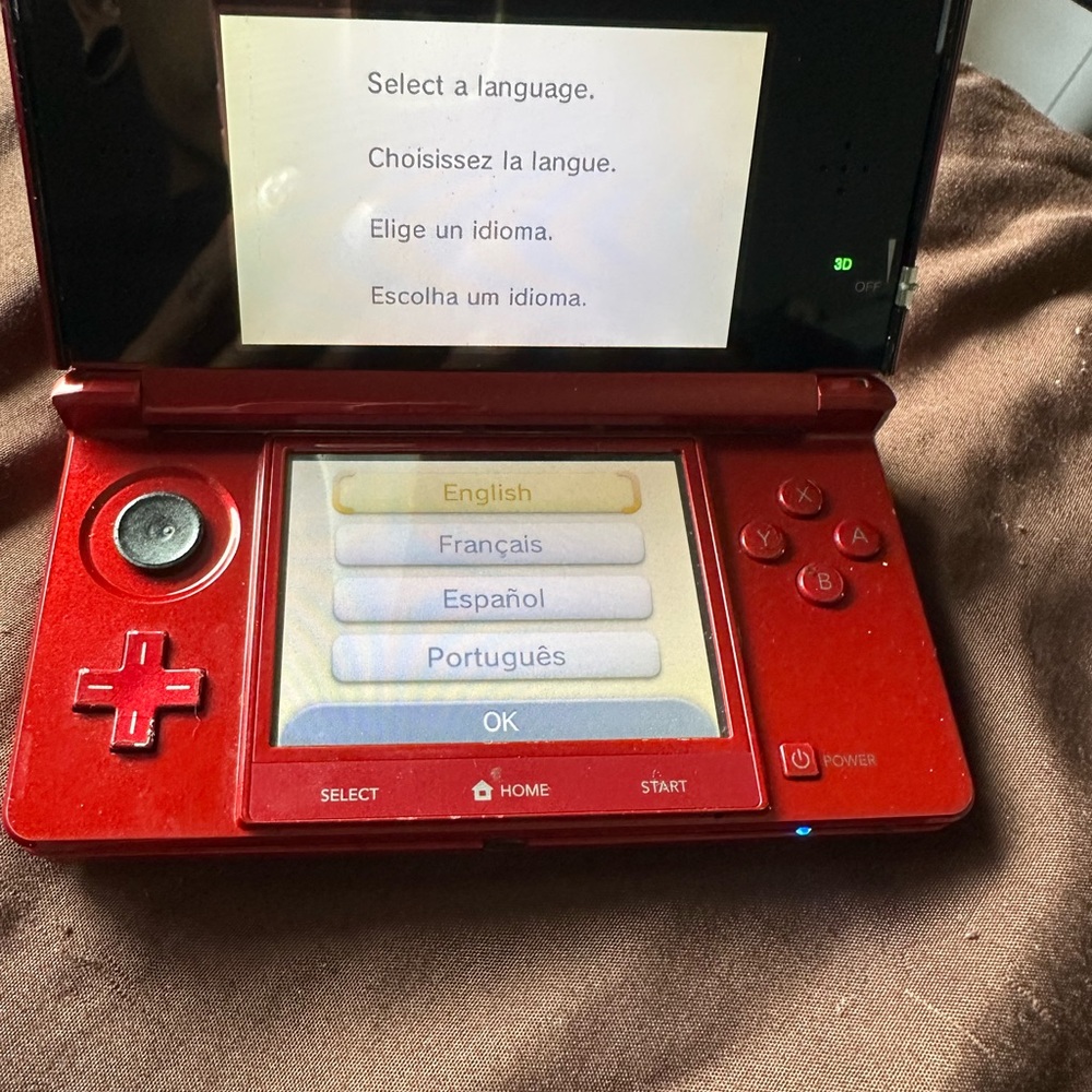 Nintendo Red Handheld Console Dual-Screen Design - Picture 3 of 3